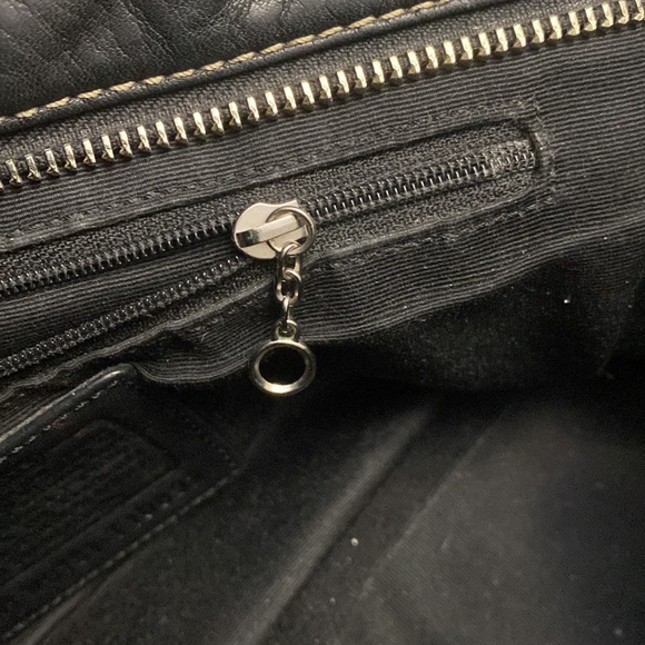 Coach
Chelsea Pebbled  Black and Brown Leather Shoulder Bag
15"L x 4"W x 8"H - Picture 14 of 16